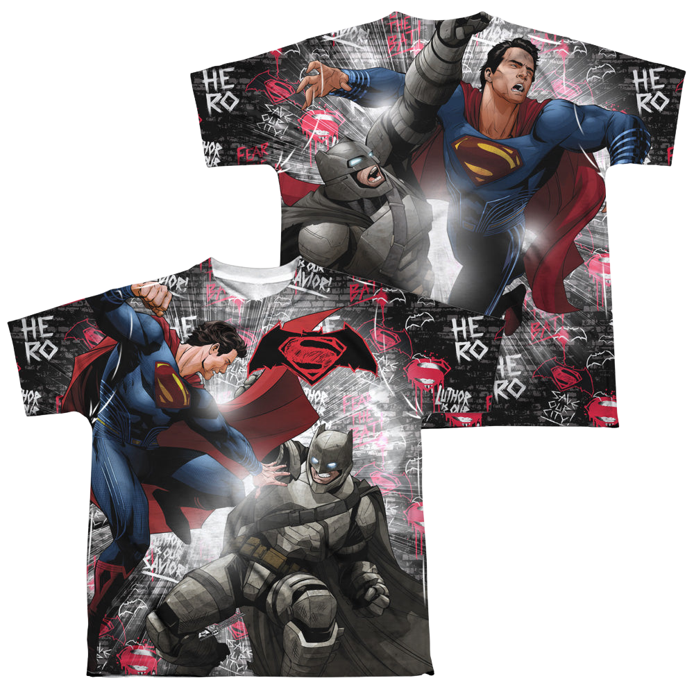 Batman v Superman Showdown (Front/Back Print) - Youth product image 1
