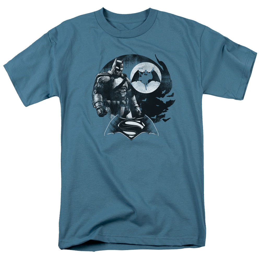 Batman v Superman Waiting And Protecting - Men's Regular product image 1